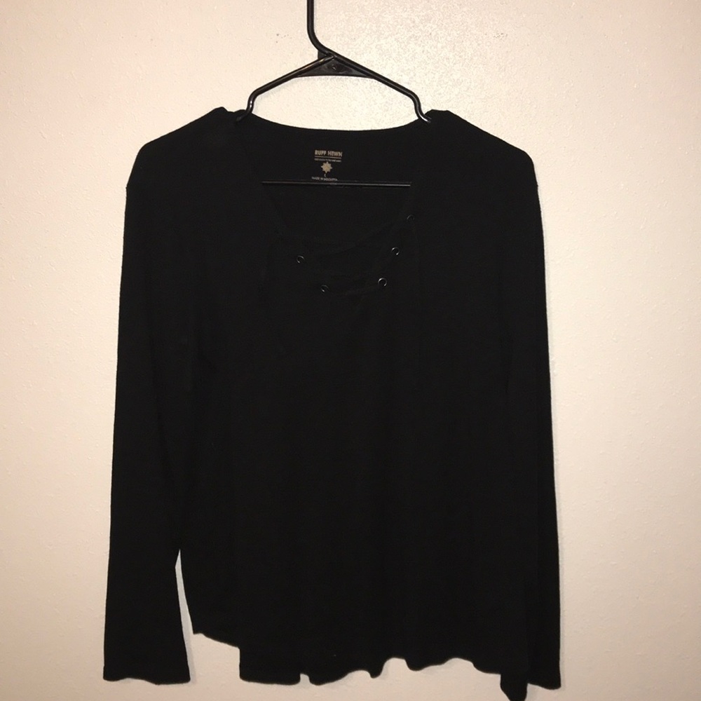 ‼️ Bundle 3/$20 - Black lace up long sleeve top